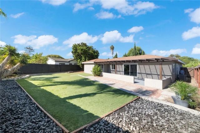 652 Parker, Oceanside, CA 92057