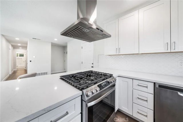 652 Parker, Oceanside, CA 92057