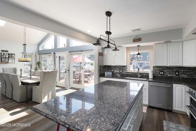 28 Farragut Drive, Brick, NJ 08723