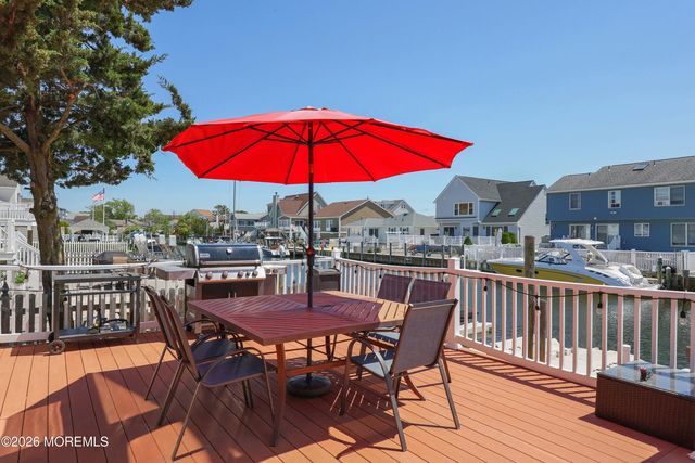 28 Farragut Drive, Brick, NJ 08723