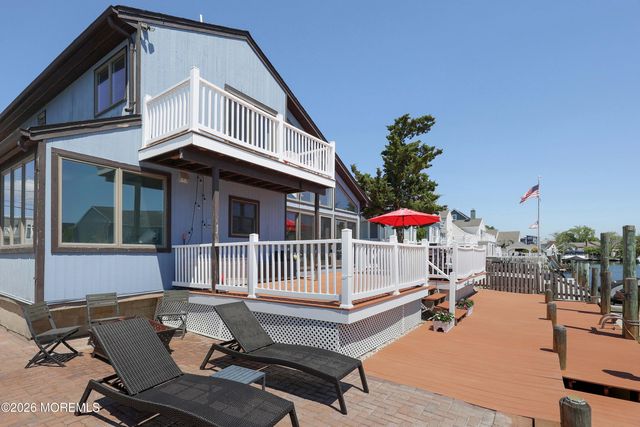 28 Farragut Drive, Brick, NJ 08723
