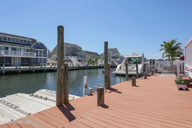 28 Farragut Drive, Brick, NJ 08723