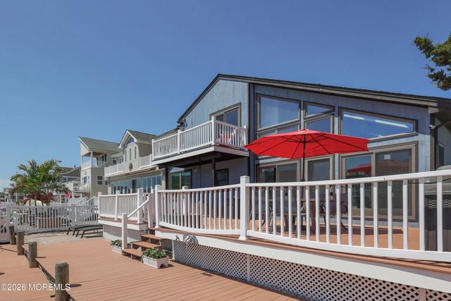 28 Farragut Drive, Brick, NJ 08723