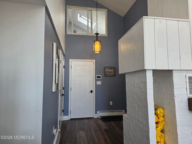 28 Farragut Drive, Brick, NJ 08723