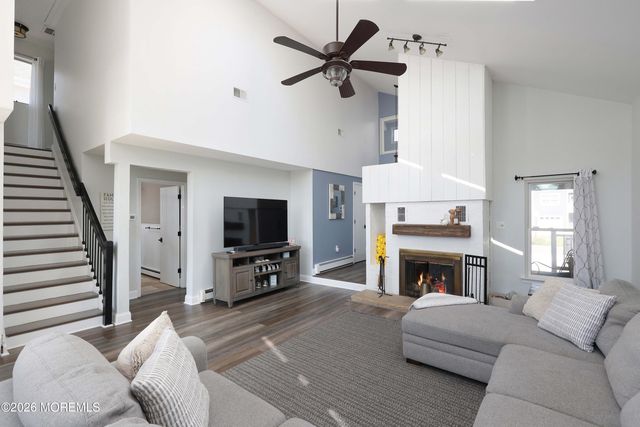 28 Farragut Drive, Brick, NJ 08723