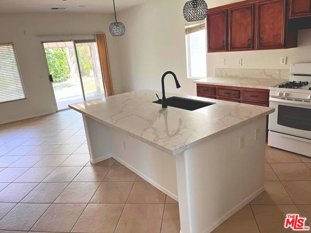 3811 Eastgate Road, Palm Springs, CA 92262