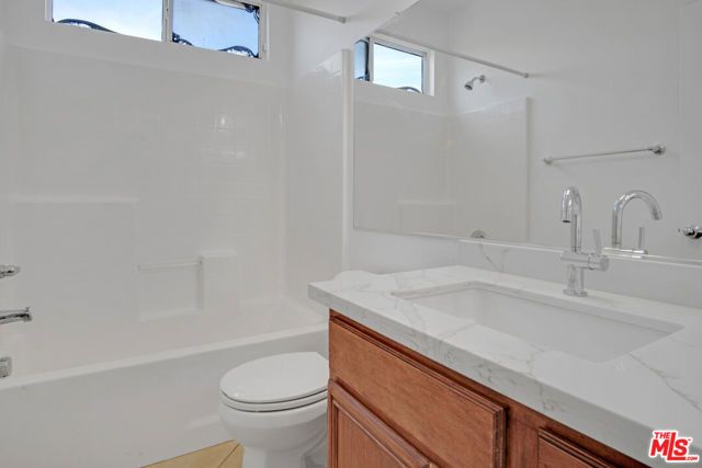 3811 Eastgate Road, Palm Springs, CA 92262