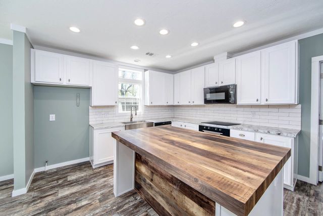 4301 Grand Caillou Road, Houma, LA 70363