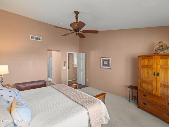 1986 E Desert Lark Pass, Green Valley, AZ 85614