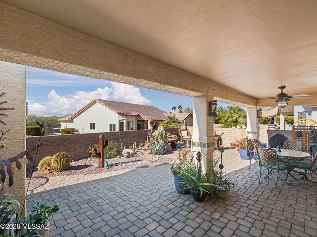 1986 E Desert Lark Pass, Green Valley, AZ 85614