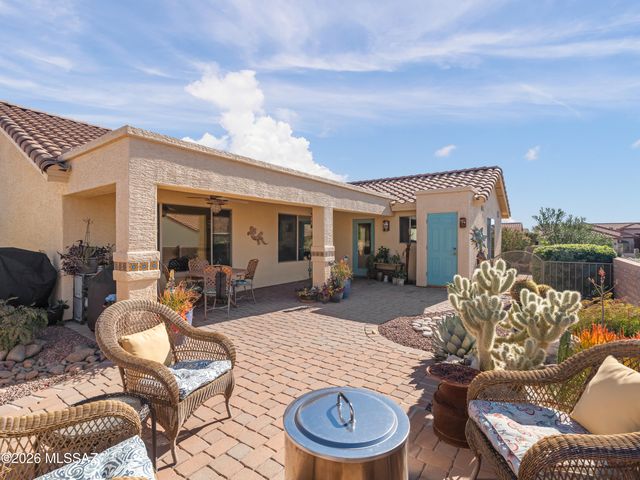 1986 E Desert Lark Pass, Green Valley, AZ 85614