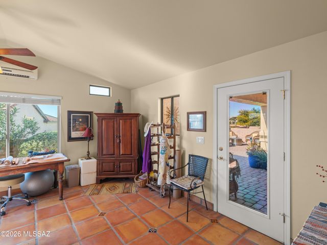 1986 E Desert Lark Pass, Green Valley, AZ 85614