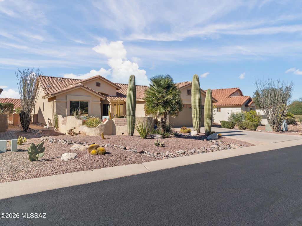 1986 E Desert Lark Pass, Green Valley, AZ 85614