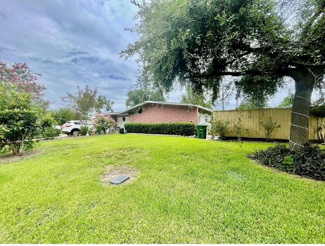 6609 Scribner Road, Houston, TX 77074