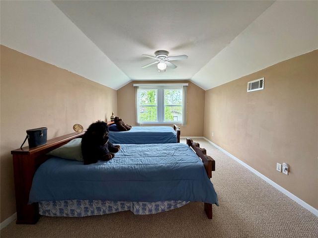 114 Edgewater Street, Clute, TX 77531