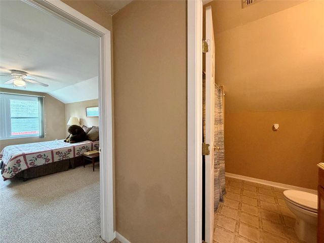 114 Edgewater Street, Clute, TX 77531