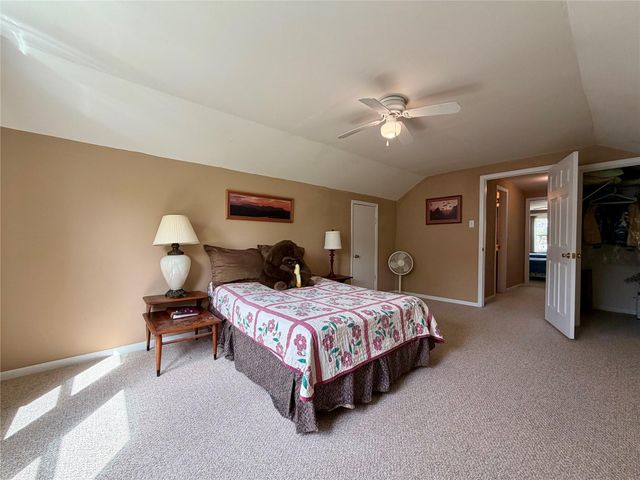 114 Edgewater Street, Clute, TX 77531