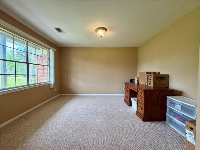 114 Edgewater Street, Clute, TX 77531