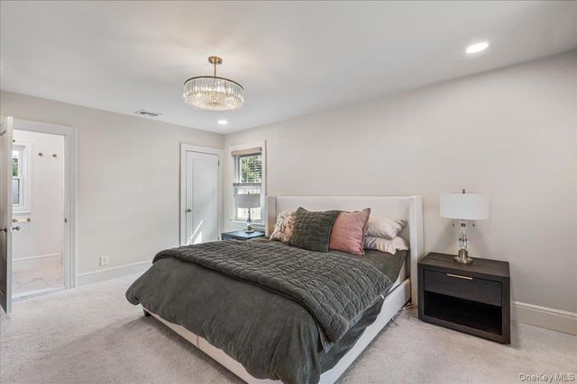 33 Shepherd Street, Rockville Centre, NY 11570