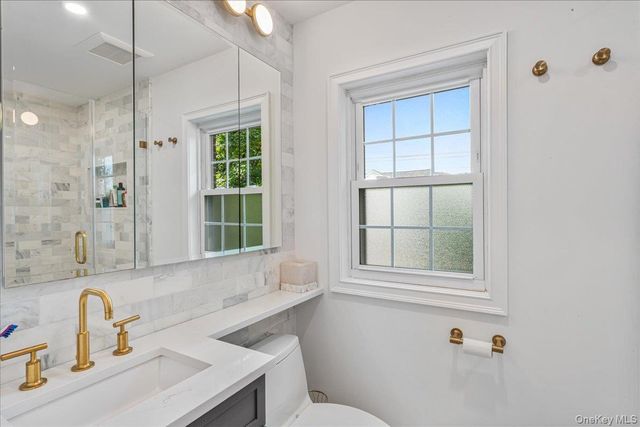 33 Shepherd Street, Rockville Centre, NY 11570