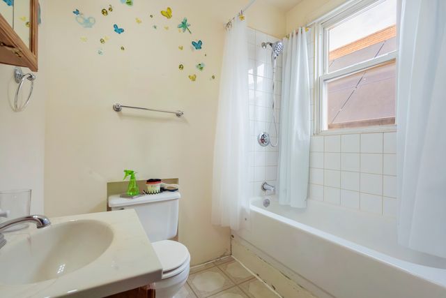 2221 N Keeler Avenue, Chicago, IL 60639