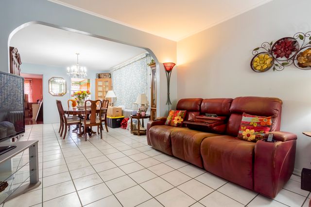 2221 N Keeler Avenue, Chicago, IL 60639