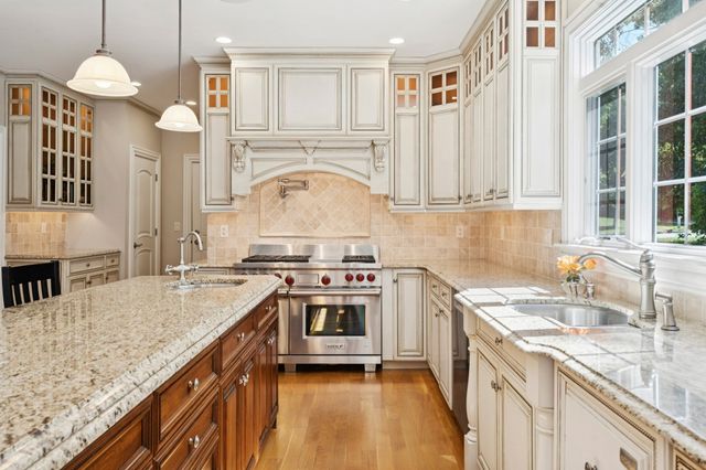 11 Turner Hill Rd, Medfield, MA 02052