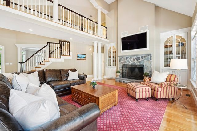 11 Turner Hill Rd, Medfield, MA 02052
