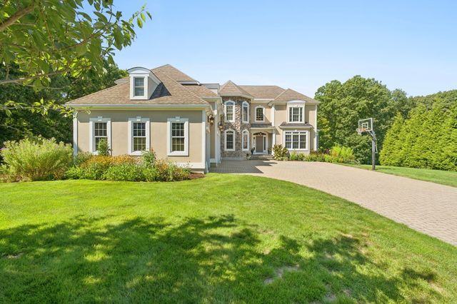 11 Turner Hill Rd, Medfield, MA 02052
