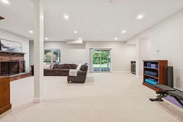 11 Turner Hill Rd, Medfield, MA 02052