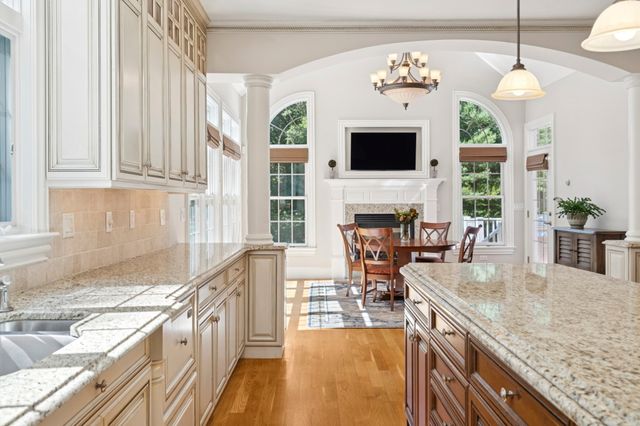 11 Turner Hill Rd, Medfield, MA 02052