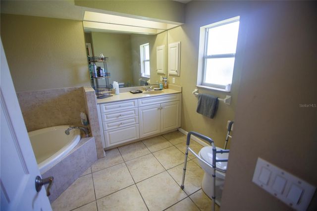 4330 LA FRANCE AVENUE, North Port, FL 34286