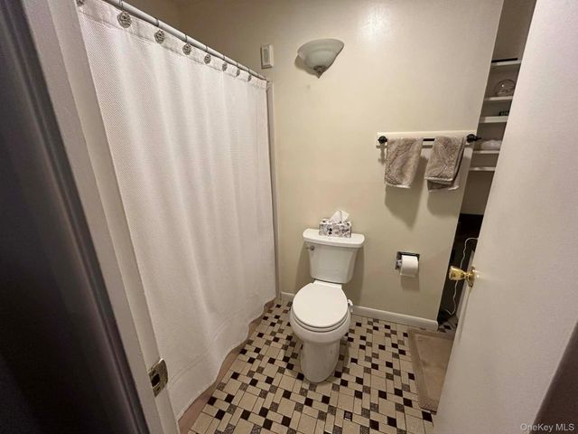 9 Sycamore Drive, Hyde Park, NY 12538