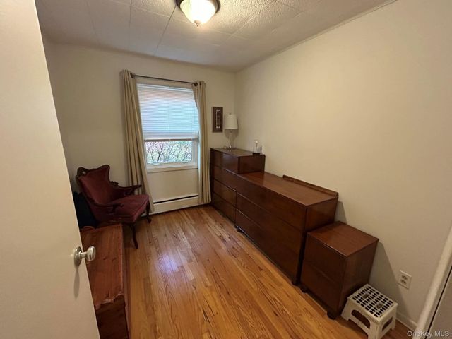 9 Sycamore Drive, Hyde Park, NY 12538