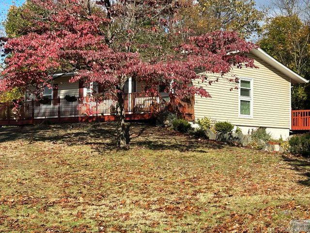 9 Sycamore Drive, Hyde Park, NY 12538