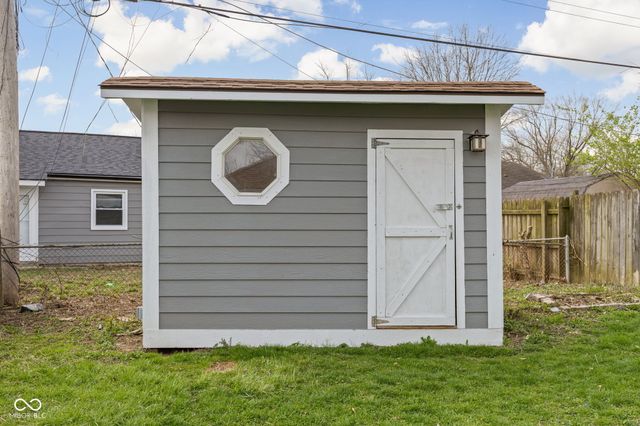 8231 E 50th Street, Indianapolis, IN 46226