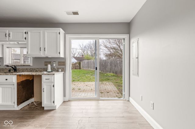 8231 E 50th Street, Indianapolis, IN 46226