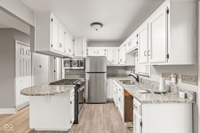 8231 E 50th Street, Indianapolis, IN 46226