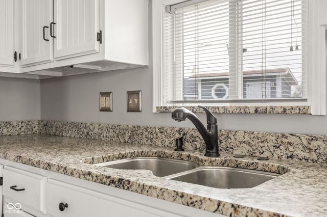 8231 E 50th Street, Indianapolis, IN 46226