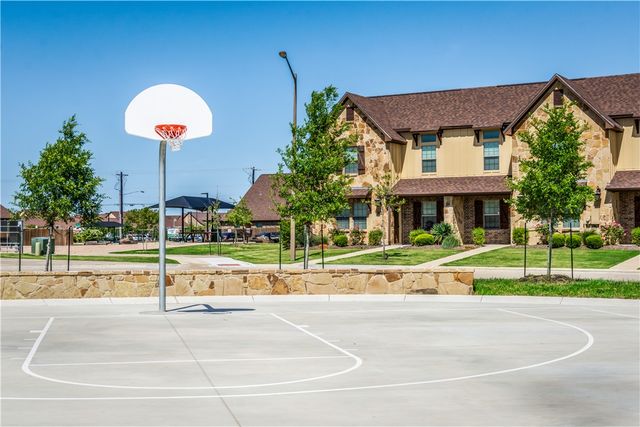 422 Momma Bear Drive, College Station, TX 77845