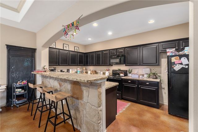 422 Momma Bear Drive, College Station, TX 77845