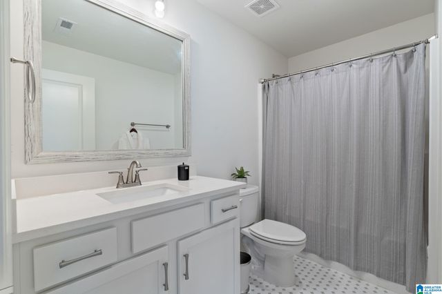 225 KINROSS CIRCLE, Pelham, AL 35124