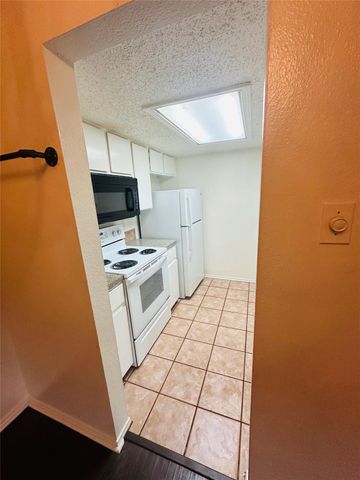 2401 Leon ST 307, Austin, TX 78705