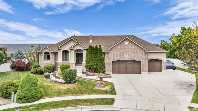 1536 W MISTY BREEZE CIR, Kaysville, UT 84037