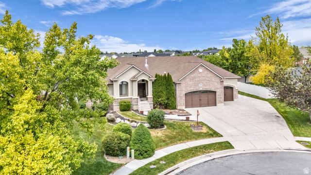 1536 W MISTY BREEZE CIR, Kaysville, UT 84037