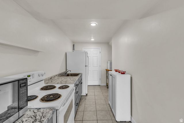 1536 W MISTY BREEZE CIR, Kaysville, UT 84037