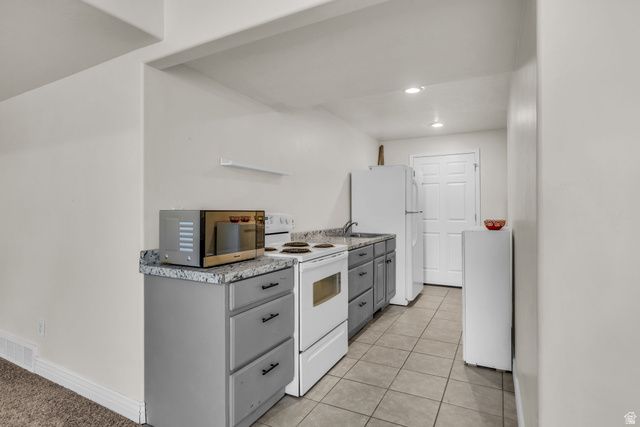1536 W MISTY BREEZE CIR, Kaysville, UT 84037