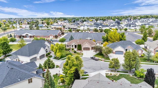 1536 W MISTY BREEZE CIR, Kaysville, UT 84037
