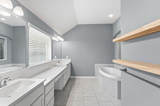 1123 Great Grey Owl Court, Conroe, TX 77385