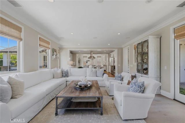 10 Jenny, Ladera Ranch, CA 92694
